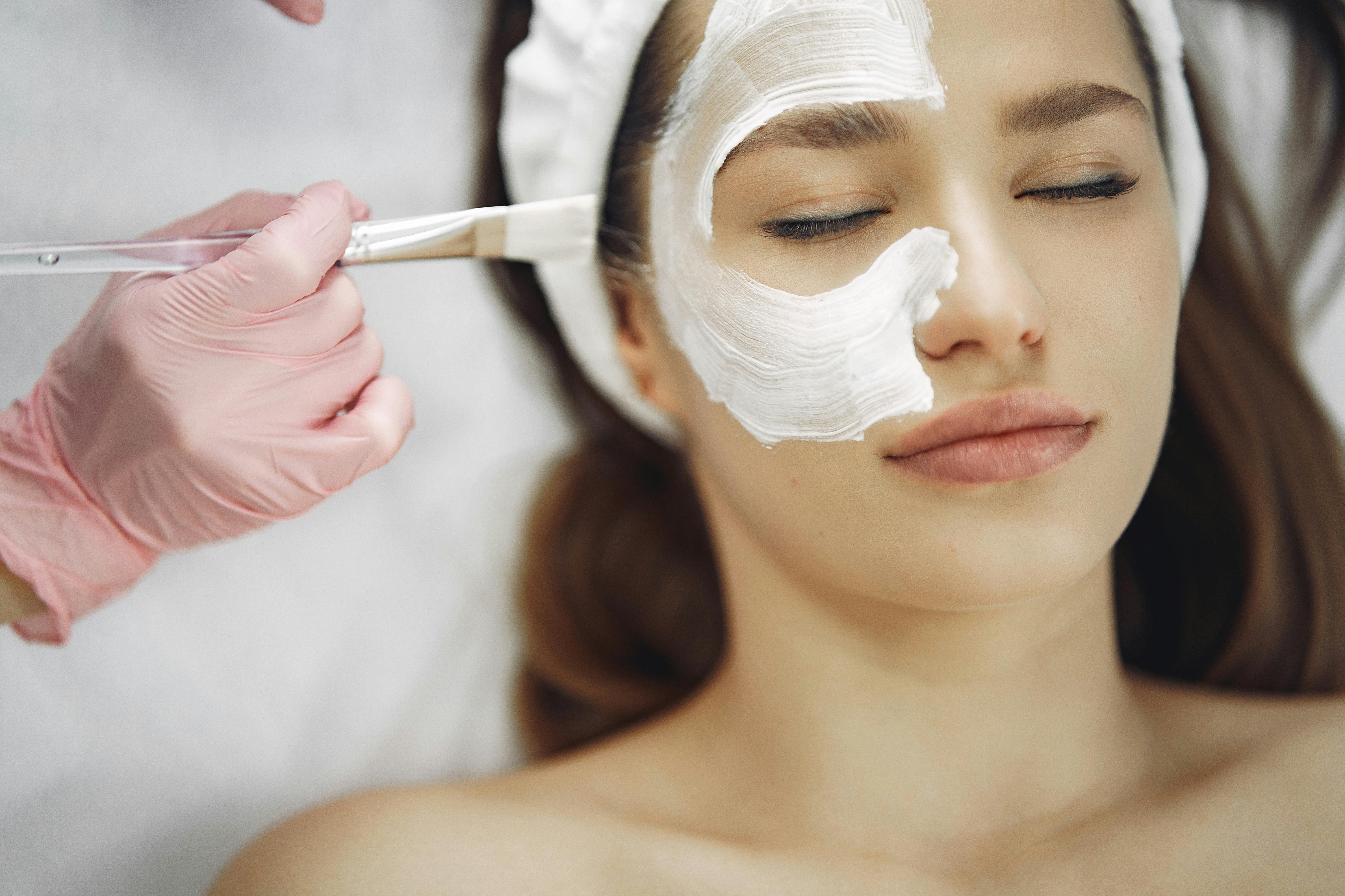 Facial & De-Tan Services